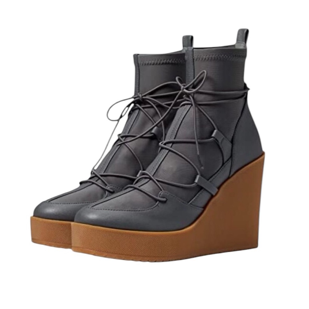 Steve Madden || Atomic Pull On Shoestring Wedge Boots